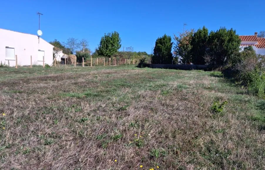 Image Terrain à bâtir de 1185 m² à L'ILE-D'OLONNE (85)